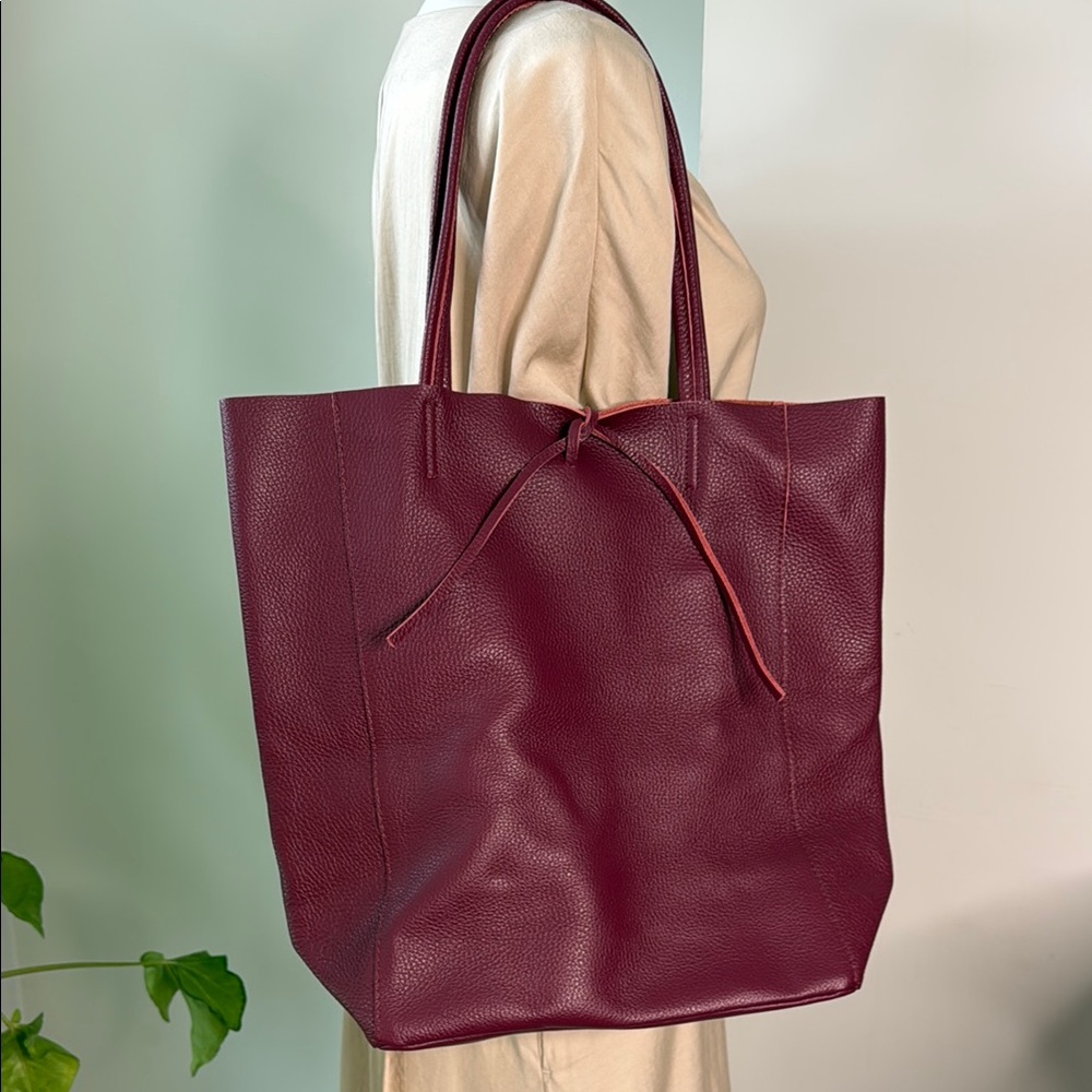Vera Pelle Burgundy Tote Bag